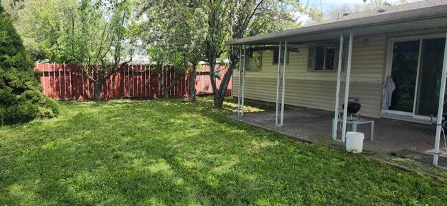 Building Photo - 4338 Fargo St