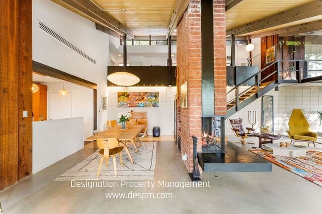 Foto del edificio - 1716 Putney Rd