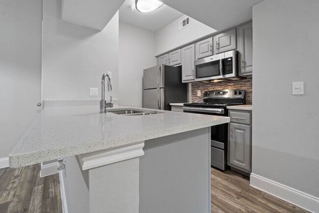 Building Photo - Larkin Apartment Homes