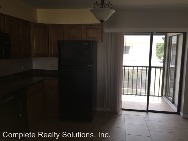Building Photo - 2 br, 2 bath House - 4903 Vincennes St. #214