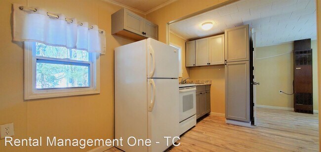Building Photo - Studio, 1 bath House - 1460 Apache Ln
