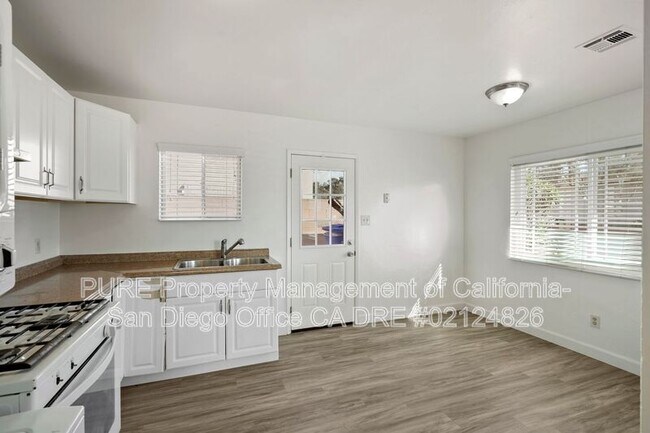 Building Photo - 1316 Iris Ave