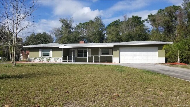 Building Photo - 1404 Claymore St