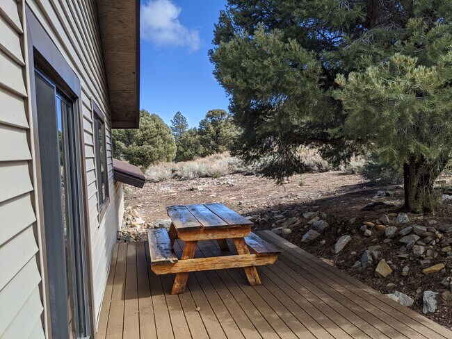 Building Photo - 47235 Skyview Dr