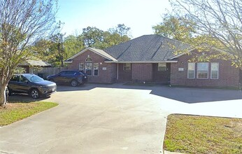 Building Photo - 1429 Western Oaks Ct