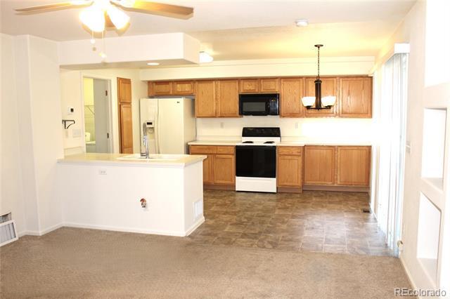 Foto del edificio - 4915 Waldenwood Dr