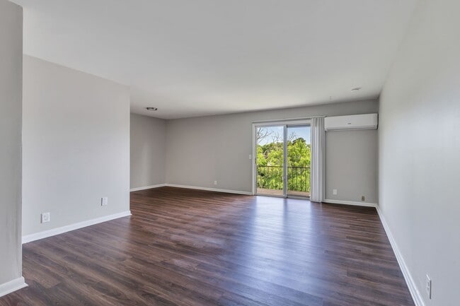 Building Photo - Executive House Apartments of Gallatin