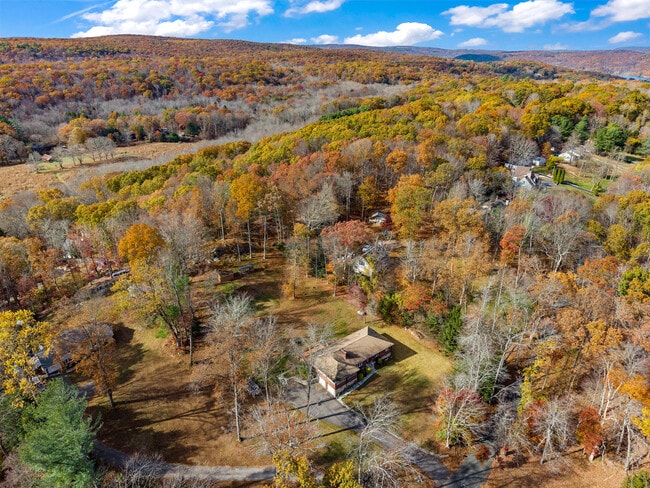 Building Photo - 117 Church Hill Rd