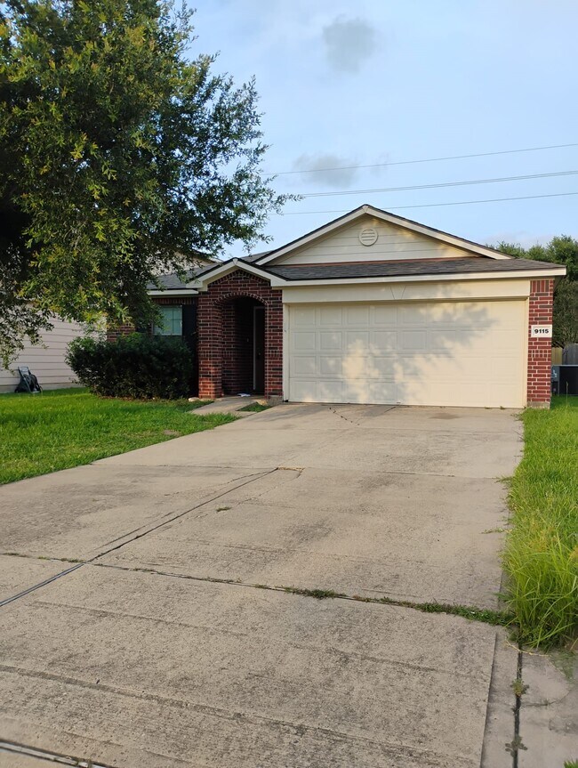 Foto del edificio - 9115 Summer Valley Ln