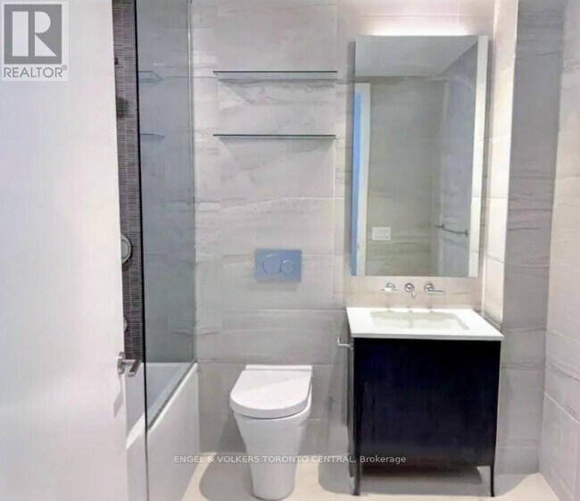 Building Photo - 81 Wellesley St E