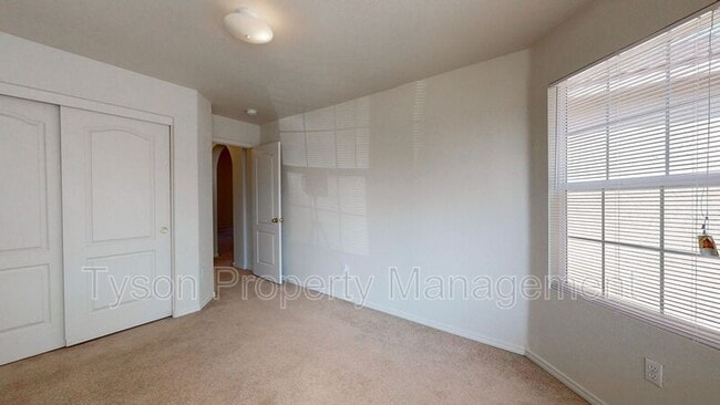Foto del edificio - 368 Whispering Meadows Dr