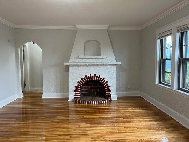 Foto del edificio - 740 Winthrop Ave