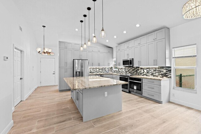 Foto del edificio - 5122 Elpine Way