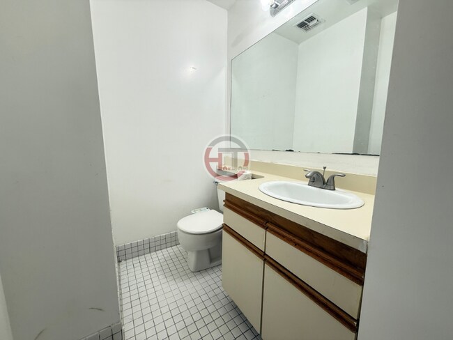 Foto del edificio - 227 Admiral Ln