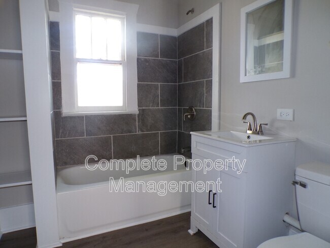 Foto del edificio - 5521 Avenue K