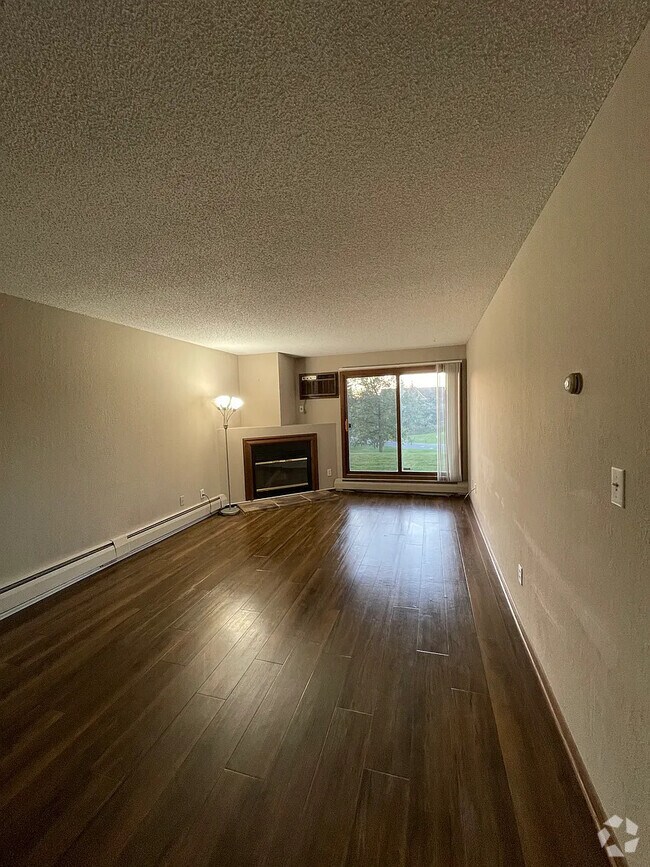 The Preserves of Stonehaven Gated Apartments for Rent Eagan, MN 1