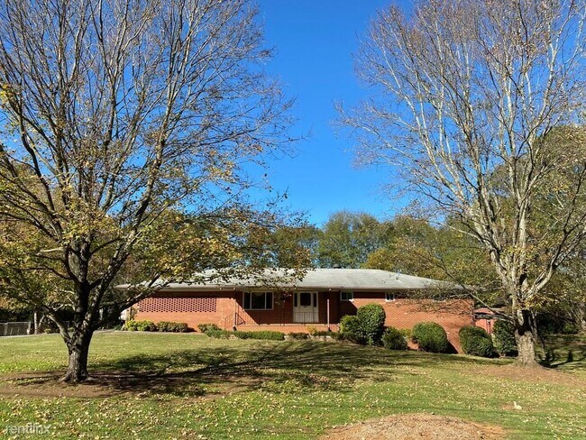 Building Photo - 4 br, 3 bath House - 4060 Seminole Circle
