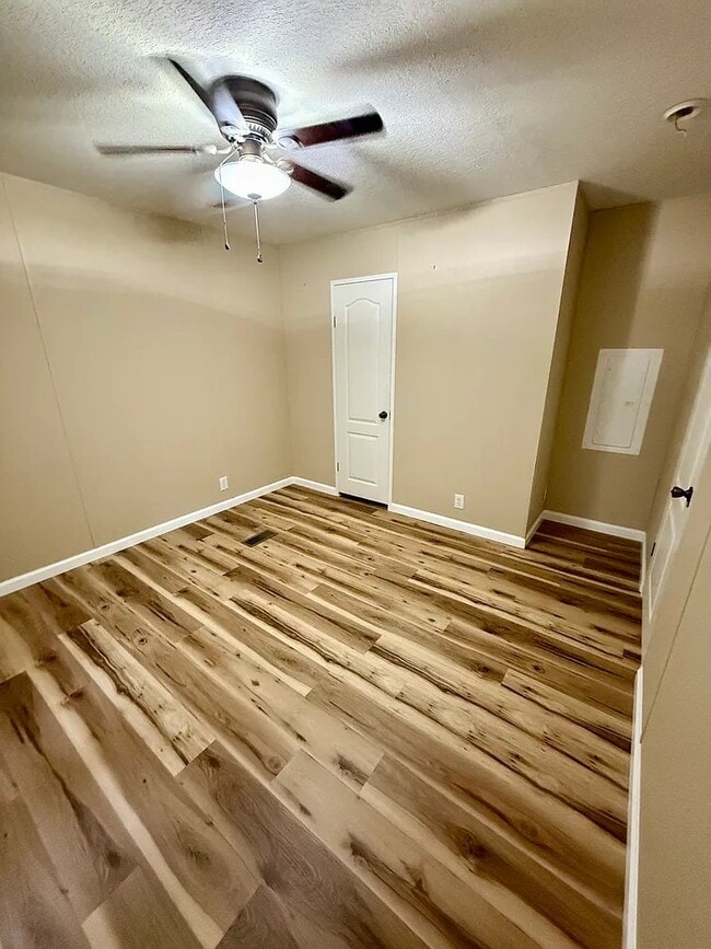 Photo - 194 Gertie Brown Rd (Sopchoppy, FL) House