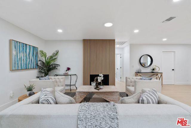 Foto principal - 5413 Halbrent Ave