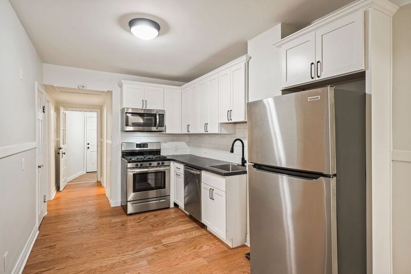 Foto principal - 44 Saratoga Ave