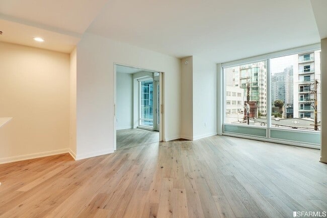 Building Photo - 401 Harrison St