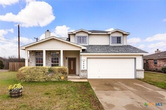Building Photo - 2500 Waterfall Dr