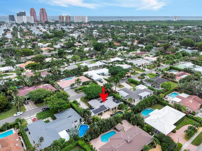 Building Photo - 2433 NE 26th Ave