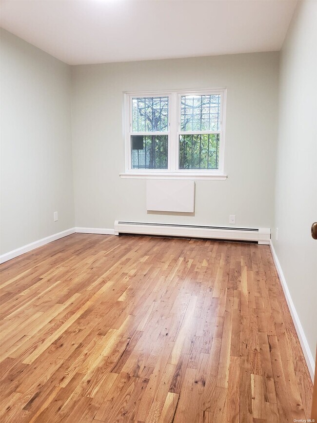 Foto del edificio - 25-02 38th St