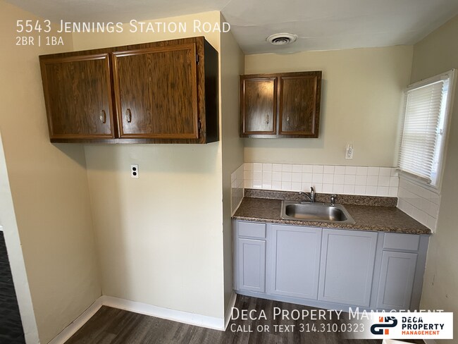 Building Photo - 2 Bedroom House