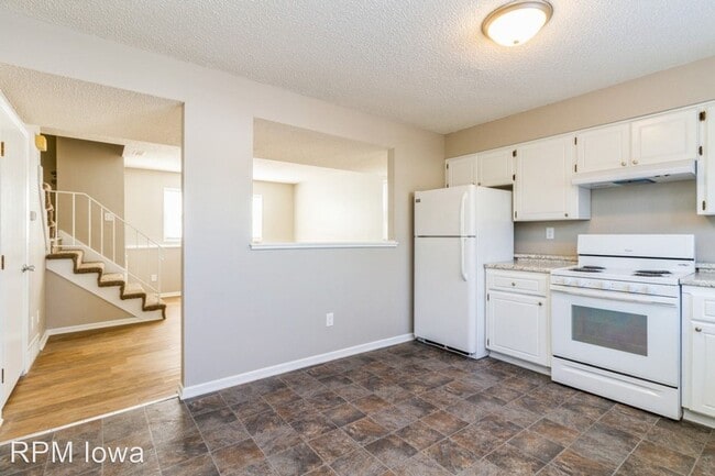 Building Photo - 2 br, 1.5 bath House - 2006 E Caulder Ave