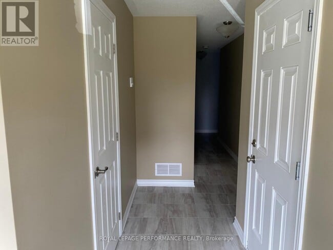 Building Photo - 108 Helenium Ln