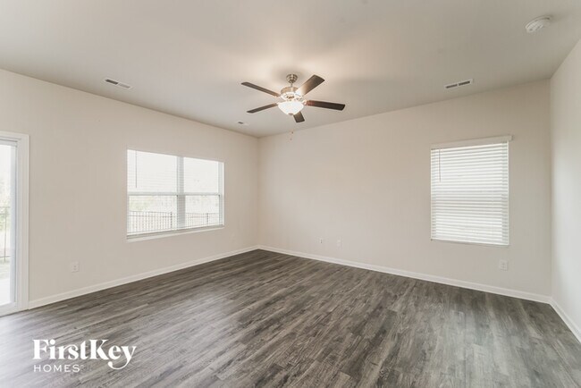 Foto del edificio - 5431 Cobblestone Glen Dr