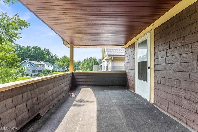 Building Photo - 862 Greyton Rd