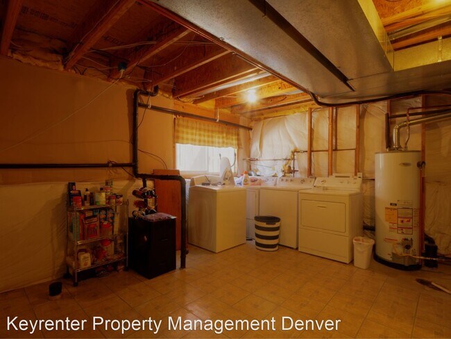 Building Photo - 3 br, 3 bath House - 8751 Rosebud Pl