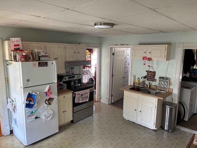 Building Photo - 465 E High St