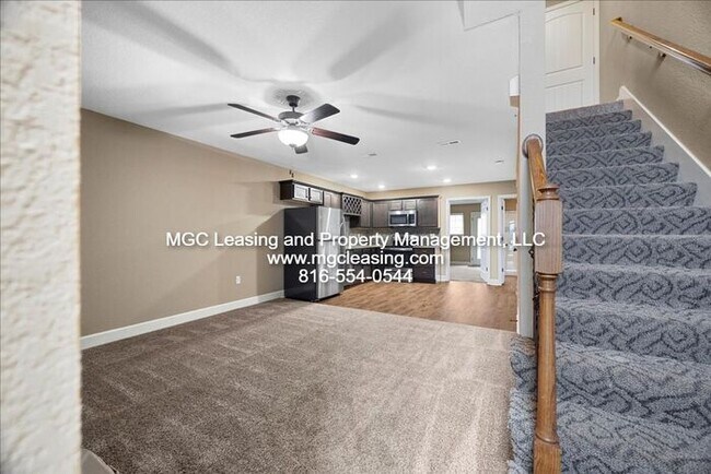 Foto del edificio - 2102 Hickoryleaf Ln