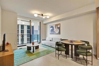 Building Photo - 11 NE 6th St