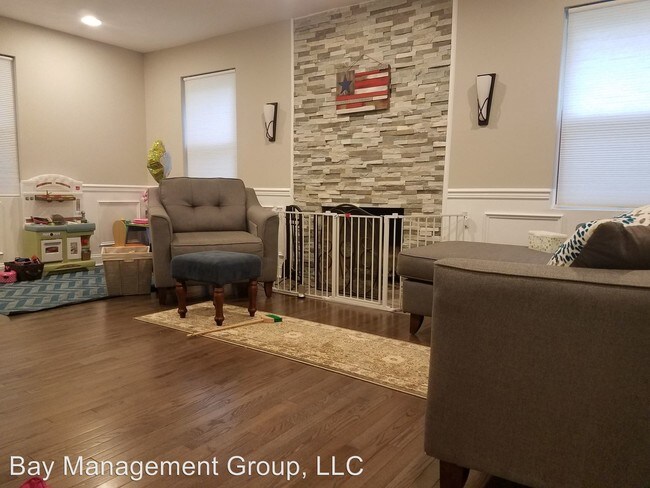 Building Photo - 4 br, 4 bath House - 601 Warwick Rd