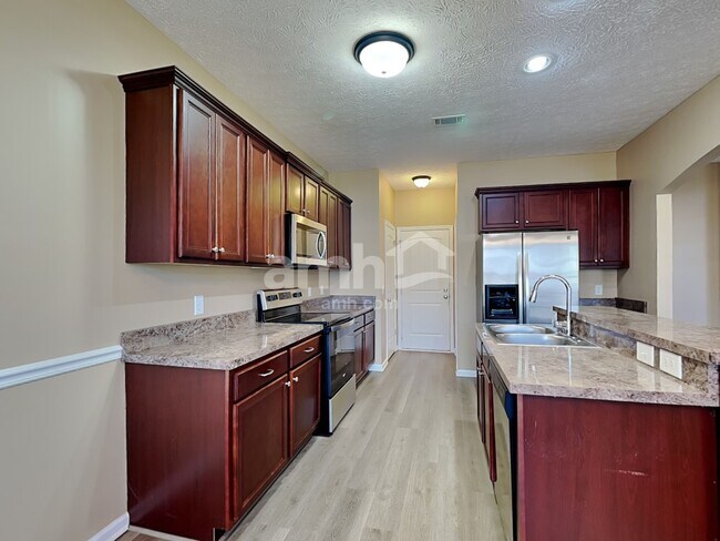 Foto del edificio - 115 Otter Glen Dr