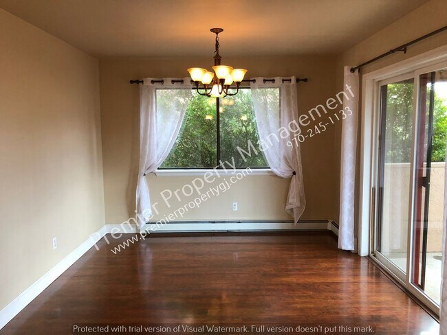 Foto del edificio - 2835 Grand Falls Cir 5