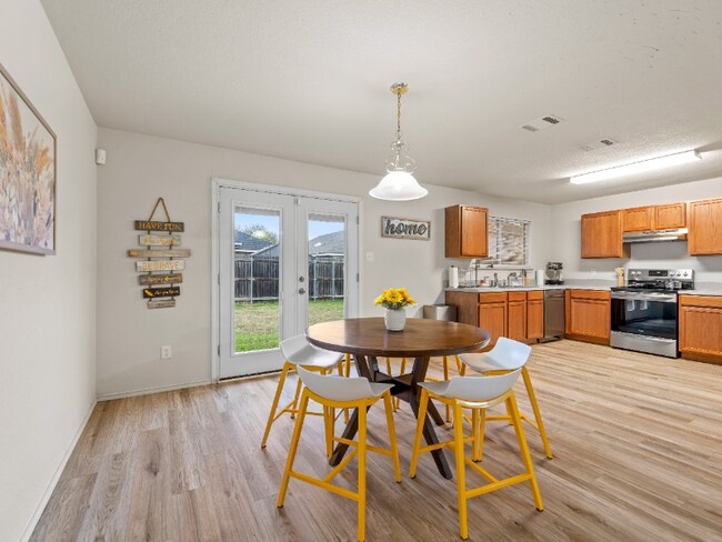 Foto del edificio - 2817 Maegen Cir