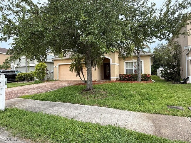 Foto del edificio - 8242 Silver Birch Way