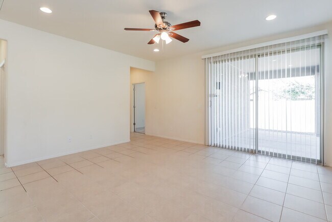 Building Photo - 12709 N Berwick Dr