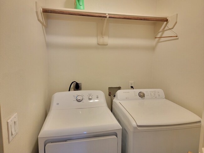 Foto del edificio - 3807 Lydia St