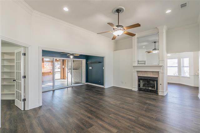 Building Photo - 728 W Park Dr
