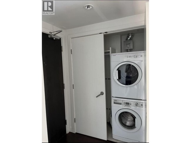 Building Photo - 8031 Nunavut Ln