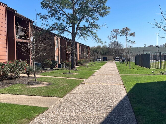 Foto del edificio - College Station - Internet & Cable include...