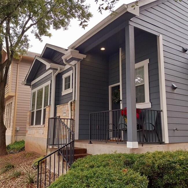 2904 Bond Dr, Austin, TX 78741 House for Rent in Austin, TX