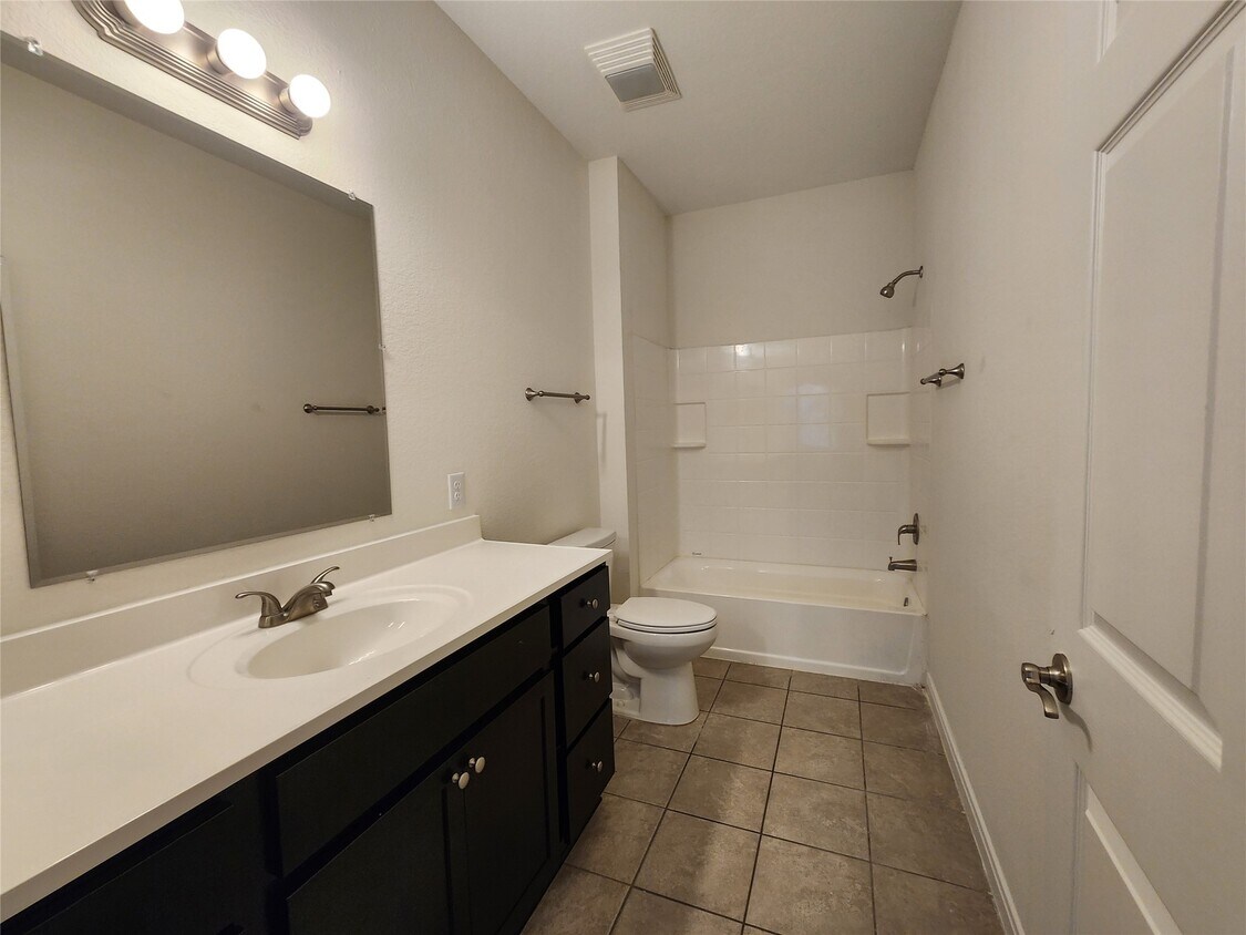 Foto del edificio - 6202 White Oak Dr