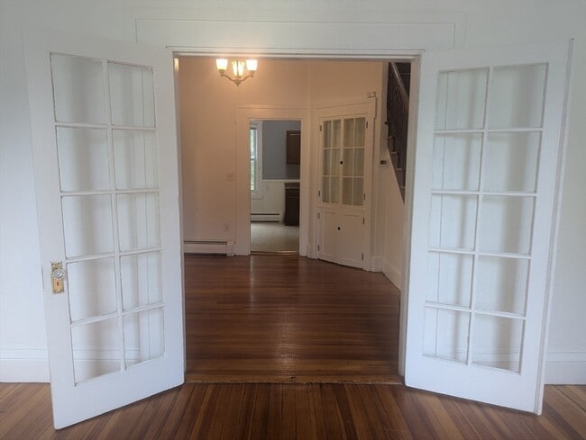 Building Photo - 9 A Ellis St